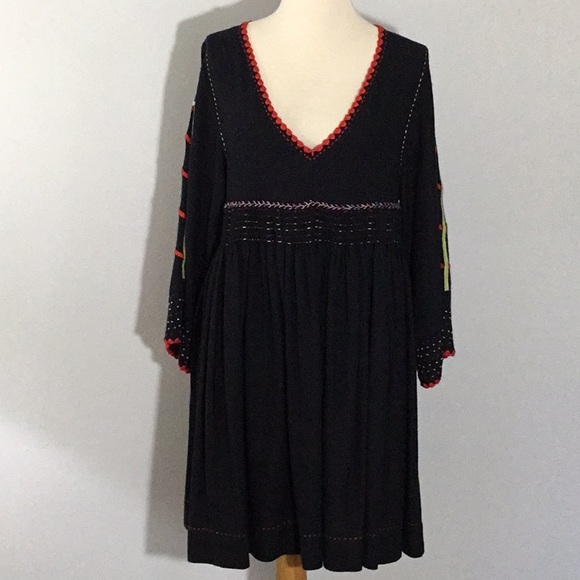 Ulla Johnson 100% Silk Hand Embroidered Dress, sz 2 - Picture 2 of 15